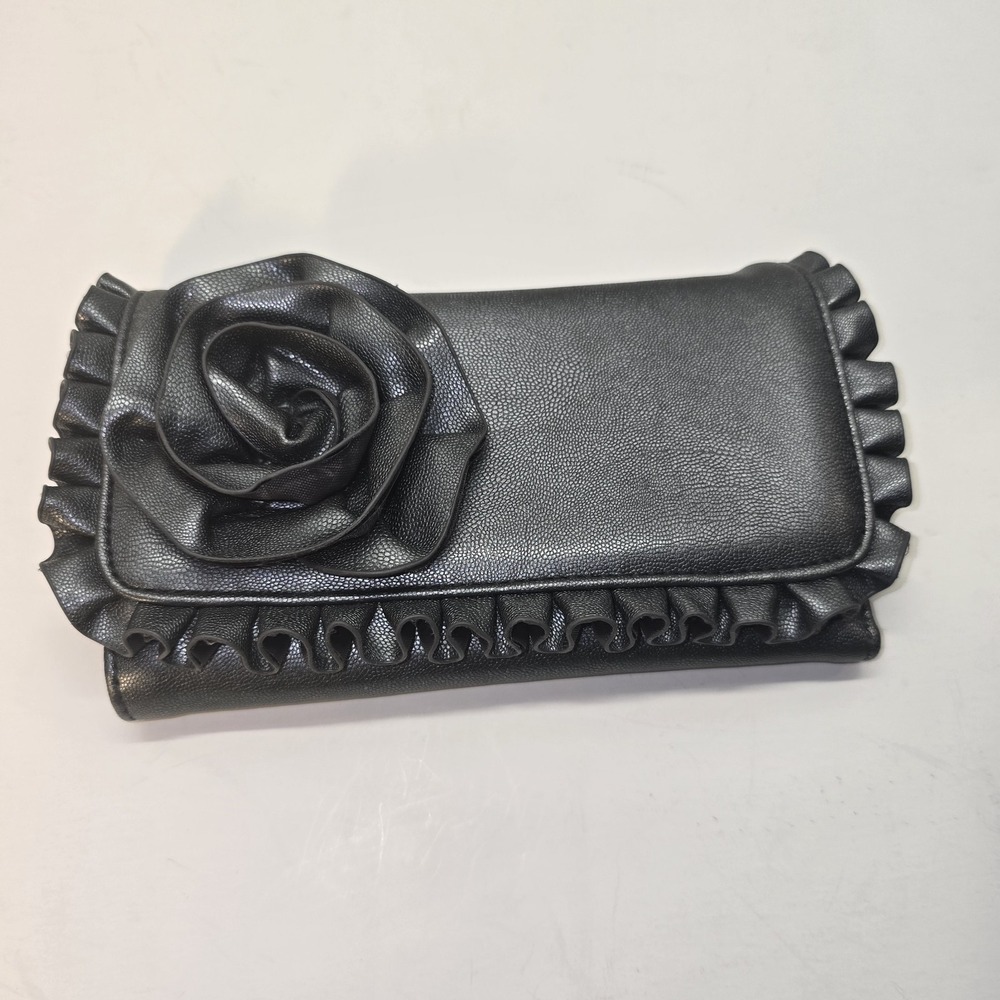 Steve Madden Tri-fold Wallet With Flower Design And Ruffled Trim Dark‎ Gray